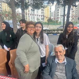 NESİLLER BULUŞTU: GENÇLERDEN HUZUREVİ SAKİNLERİMİZE ANLAMLI ZİYARET - fotoğraf 4