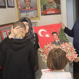 VEFA VE MİNNETİN EN SAF HALİ GÜLEÇ ÇOCUK EVLERİNDEN ŞEHİT AİLEMİZE YÜREKTEN ZİYARET - fotoğraf 2