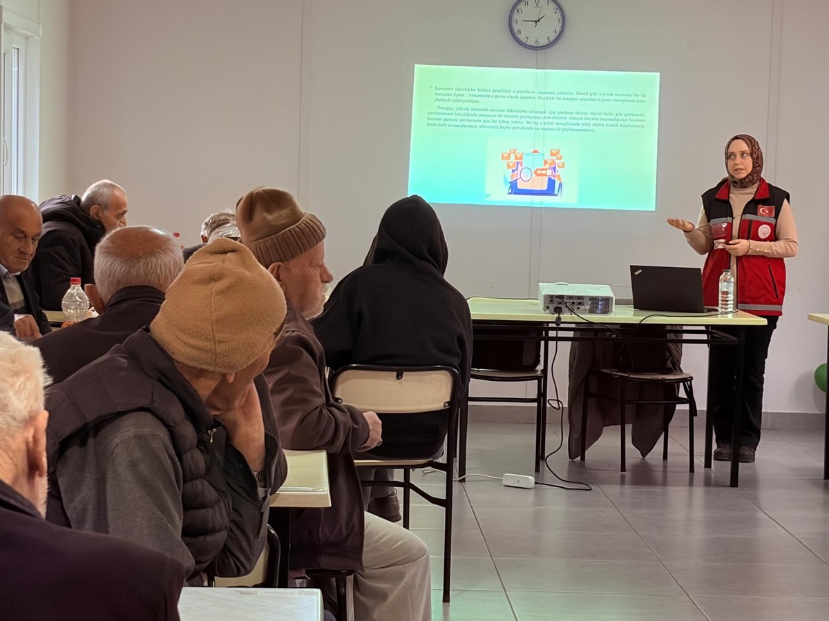 Altınordu Sosyal Hizmet Merkezi Dijital Okuryazarlık Eğitimi