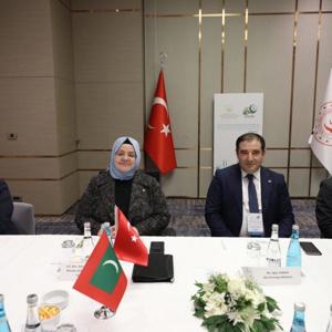 Bakan Selçuk, İİT Konferansı’nda 7 Ülkenin Bakanları ve Nijer First Lady'si ile Bir Araya Geldi - fotoğraf 10