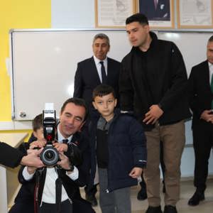 Gökyüzü Otizm İçin Renklendi: Bitlis'te Anlamlı Uçurtma Şenliği - fotoğraf 5