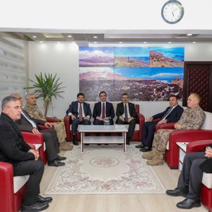 Valimiz Sayın Ahmet Karakaya, Adilcevaz Belediye Başkanlığını ziyaret etti. - fotoğraf 2