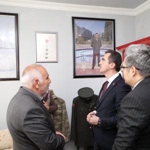 Valimiz Sayın Ahmet Karakaya, Şehit Er Kemal Dursun’un kıymetli ailesini ziyaret etti - fotoğraf 3