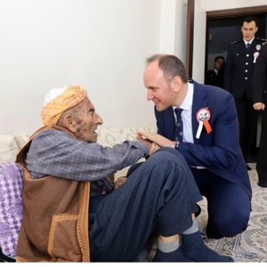 Şemdinli’de 18 Mart’ta Şehit ve Gazi Ailelerine Anlamlı Ziyaret - fotoğraf 2