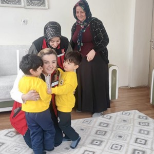 Bayramda Şehit ve Gazi Ailelerine Anlamlı Ziyaret - fotoğraf 1