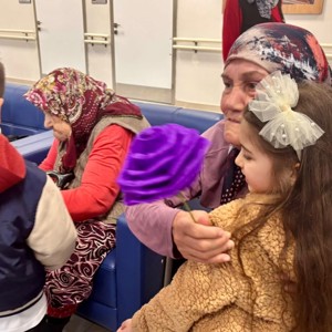 Minik Kalplerden Büyük Vefa, Anaokulu Öğrencilerinden Huzurevimize Anlamlı Ziyaret  - fotoğraf 2