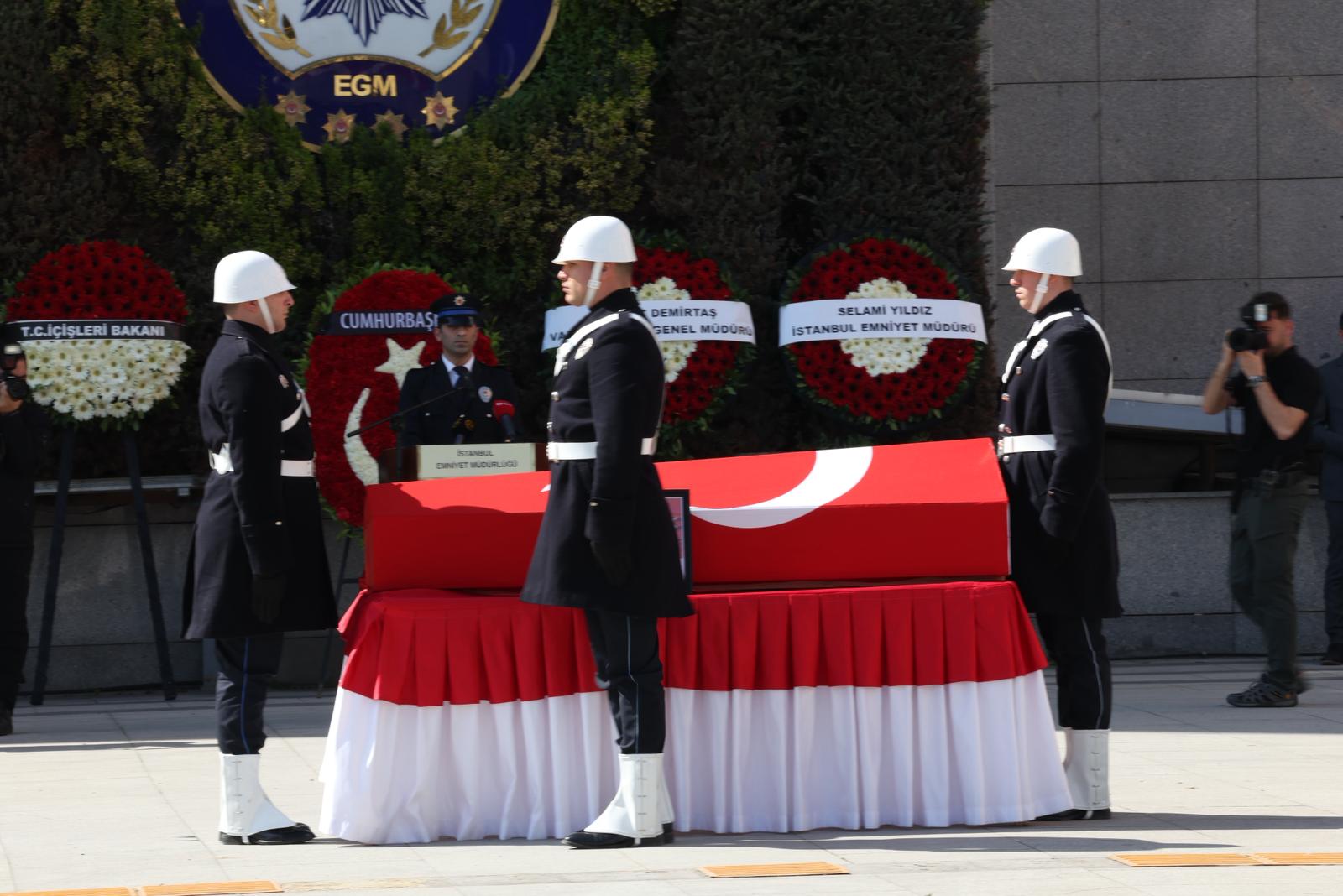 İl Müdürümüz Sn. Ömer Turan, Trafik Kazası Sonucu Şehit Olan Polis Memuru Seçkin YALÇIN’ın Cenaze Törenine Katıldı