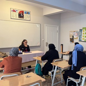 Aile Eğitim Programları Kapsamında Ailelere Yönelik Eğitim Faaliyetleri Devam Etmektedir - fotoğraf 1