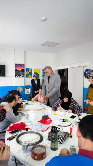 İl Müdürümüz Emre Çalğan’dan Gündüzlü Bakım Rehabilitasyon ve Aile Danışma Merkezi’ne Ziyaret