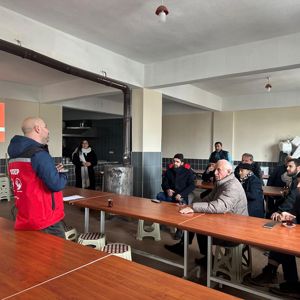 "Bağımlılıkla Mücadele, 5395 Sayılı Kanun ve Bakanlığımız Hizmetleri" konulu eğitimler düzenlemiştir. - fotoğraf 1
