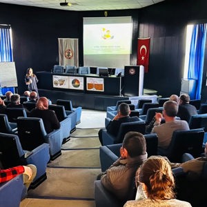  “Teknoloji Bağımlığı” ve “Dijital Oyunlar ve Bilişim Araçları” Konulu Seminer Gerçekleştirildi - fotoğraf 2