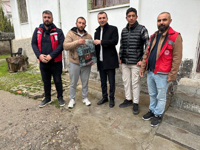 8 Nisan Dünya Romanlar günü...