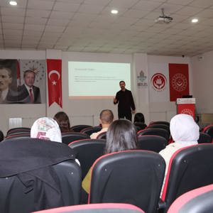 Hizmet İçi Eğitim Programı kapsamında "5395 Sayılı Çocuk Koruma Kanunu ile Danışmanlık Tedbiri Hizmetleri" eğitimi gerçekleştirildi - fotoğraf 3