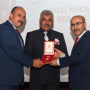 KKTC Milli Mücadele Madalyası ve Beratı Tevcih Töreni Gerçekleştirildi - fotoğraf 17