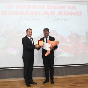8 Nisan Dünya Romanlar Günü Kapsamında; Toplum Sağlığı, Eğitim ve Tarihsel Perspektif Başlıklarının Ele Alındığı Anlamlı Bir Panel  - fotoğraf 11