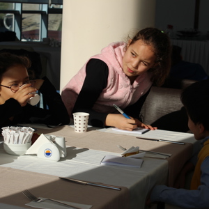 Sinop Çocuk Hakları İl Çocuk Komitesi Üyeleriyle Birlikte Kahvaltı Yapılarak Toplantı Gerçekleştirildi - fotoğraf 2