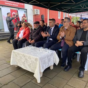 8 Nisan Dünya Romanlar Günü’nde Renkli ve Anlamlı Program Gerçekleştirildi. - fotoğraf 3