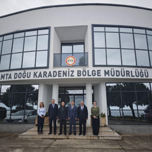 Şehidimiz Mustafa Özer’in Kardeşi Rahşan Özer ile Gazimiz İlyas Çavuş Ziyaret Edildi - fotoğraf 1