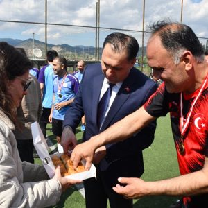 İl Müdürlüğümüz Personelleri ile Kocagür Mahallemizin Kıymetli Gençleriyle Düzenlediğimiz Futbol Karşılaşması - fotoğraf 11