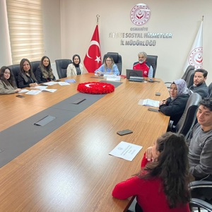  Osmaniye Aile ve Sosyal Hizmetler İl Müdürlüğü  Sosyal hizmet merkezlerinde görev yapan kadın irtibat noktaları ile Kadının Güçlenmesi İl Eylem Planı kapsamında yürütülen çalışmalar değerlendirilmiştir.  - fotoğraf 1