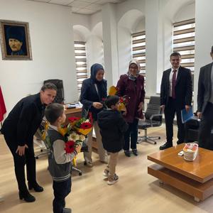Polis Haftası Kapsamında, Çocuk Hizmetleri Birimimizle, İl Emniyet Müdürlüğü Çocuk Şube Müdürü Özlem Temur’u Ziyaret Ettik - fotoğraf 1
