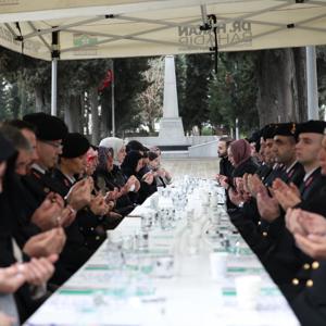 İl Müdürümüz Sn. Ömer Turan, İl Müdür Yardımcımız Sn. Hamdi Şahin’in Oğlu Ast. Çavuş Burak Şahin’in Şehadet Yıl Dönümü Anma Programına Katıldı - fotoğraf 2