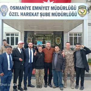İl Müdürümüz Sayın Tolga Nacar ve İl Müdür Yardımcımız  Fatih Gün’ün katılımıyla, Osmaniye Bakım, Rehabilitasyon ve Aile Danışma Merkezi’nden hizmet alan kıymetli bireylerimiz Polis Haftası kapsamında İl Emniyet Müdürlüğü Özel Harekât Şube Müdürlüğü’nü ziyaret etti. - fotoğraf 4