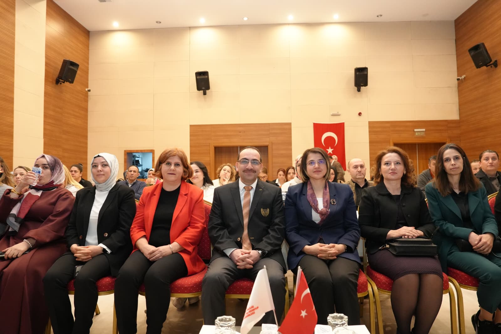 Huzurevlerinde Sağlık Bakım Kalitesini Güçlendirme: Sağlık Çalışanlarının Sağlık Temelli Bilgi Düzeylerinin Artırılması Projesi Başladı