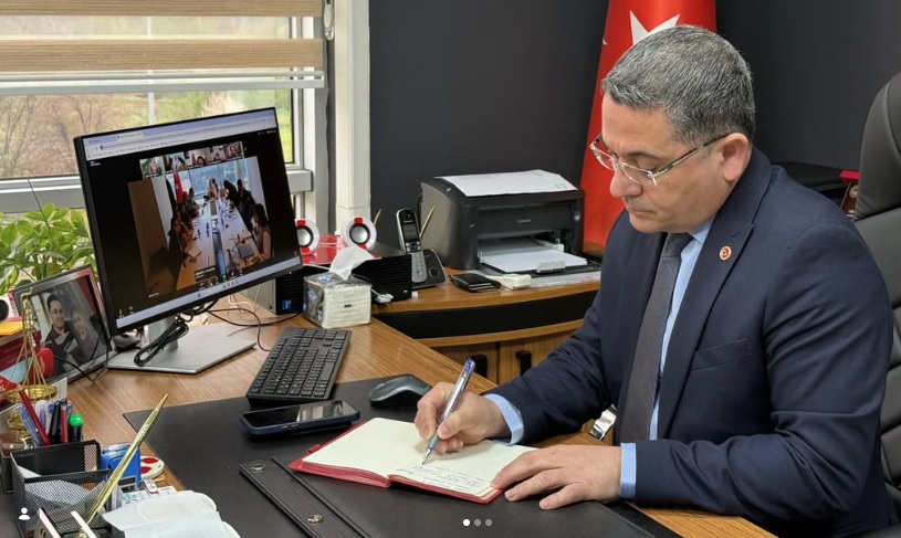 İl Müdürümüz Adem YÜCEL Kadına Yönelik Şiddet ve Çocuğun Suça Sürüklenmesine ilişkin sosyal risk haritalarının değerlendirildiği bilgilendirme toplantısına katılım sağladı.