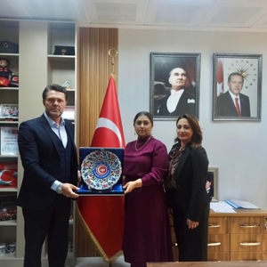 İl Müdürümüz Sayın Emine BÖÇKÜN, Öz Büro İş Sendikası Şube Başkanı Hasan ATAY’ı Makamında Ağırladı - fotoğraf 2