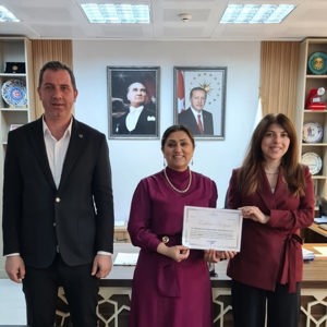 İl Müdürümüz Sayın Emine BÖÇKÜN, Doktor Öğretim Üyesi Deniz Aslı DOKUZCAN’ı Makamında Ağırladı - fotoğraf 3