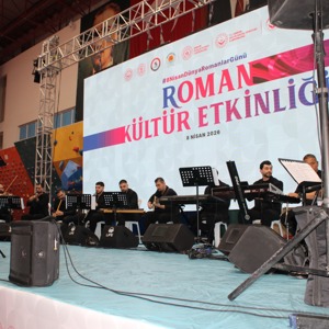 Romanlar Günü’nde Canik’te Müzik ve Eğlence Dolu Gece - fotoğraf 40
