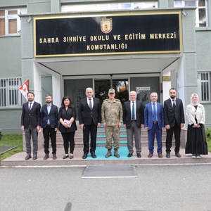 Sosyal Hizmetlerde İş Birliği Güçleniyor: Sahra Sıhhiye Komutanlığına Ziyaret - fotoğraf 1
