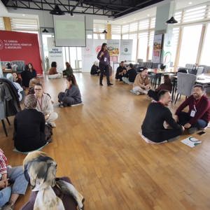 Samsun’da Yeni Nesil Sosyal Hizmet Modeli Güçleniyor: Eğitimlerde 2. Grup Sahada - fotoğraf 5