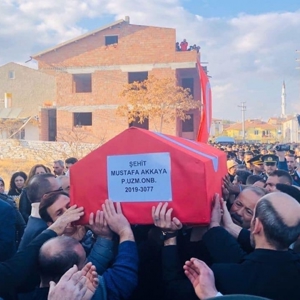 Şehit P. Uzm. Onb. Mustafa Akkaya Dualarla Uğurlandı - fotoğraf 6