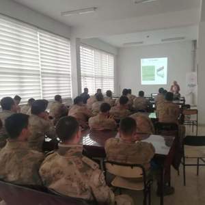 İl Jandarma Komutanlığı personellerine Erken Yaşta ve Zorla Evlilikle Mücadele konulu Eğitim verildi - fotoğraf 4
