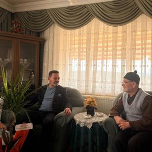 ÇİÇEKLER ŞEHİT AİLELERİNE  - fotoğraf 2