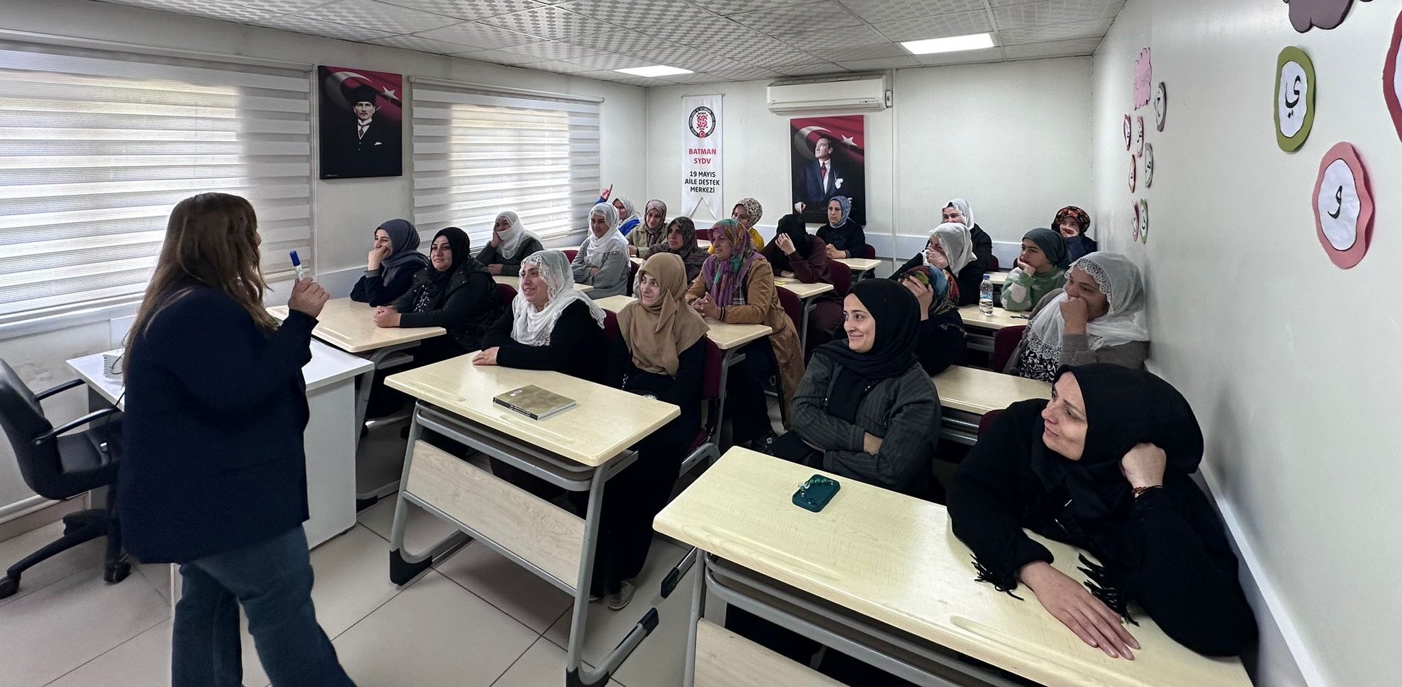 19 Mayıs Aile Destek Merkezi kursiyerlerine “İletişimin Temel Unsurları ve Çocuk Yetiştirmede Güncel Konular” eğitimi 