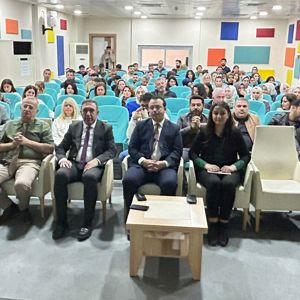 “Sosyal Risk Haritaları, Aile Rehberi ve Çocuklar Güvende Eğitimi” Programına Yoğun Katılım - fotoğraf 1