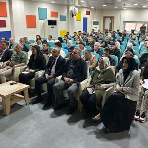 “Sosyal Risk Haritaları, Aile Rehberi ve Çocuklar Güvende Eğitimi” Programına Yoğun Katılım - fotoğraf 2