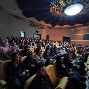 “Sosyal Risk Haritaları, Aile Rehberi ve Çocuklar Güvende Eğitimi” Programına Yoğun Katılım - fotoğraf 3