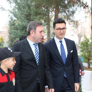 Arefe Günü’nde Şehitlerimize Anlamlı Ziyaret - fotoğraf 1