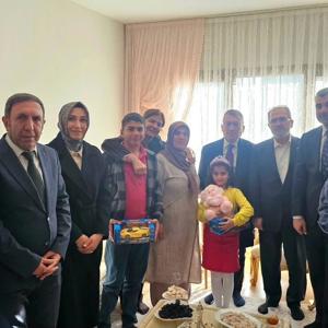 6 Şubat Deprem Şehitlerimizin Ailelerine Ziyaret - fotoğraf 4