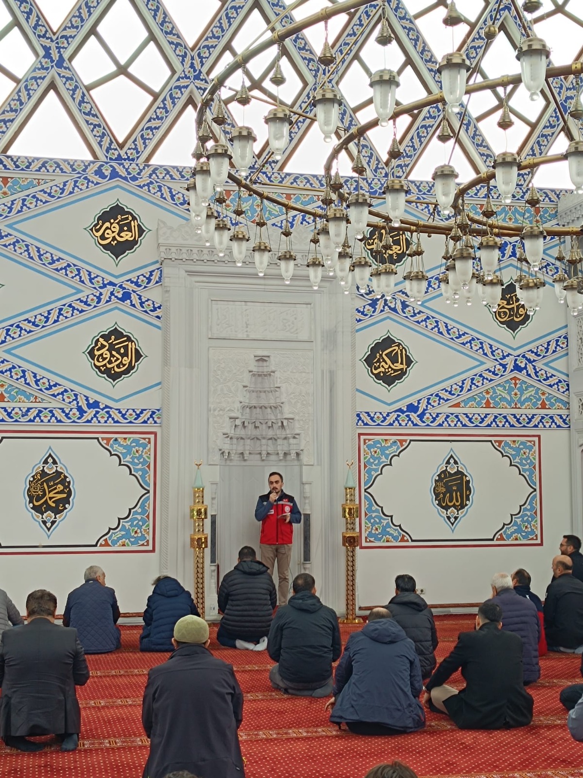 Aile ve Nüfus 10 Yılı Kapsamında Cuma Namazı Öncesi Camilerimizde Aile Değerlerine Yönelik Farkındalık Çalışmalarımız Devam Etmektedir