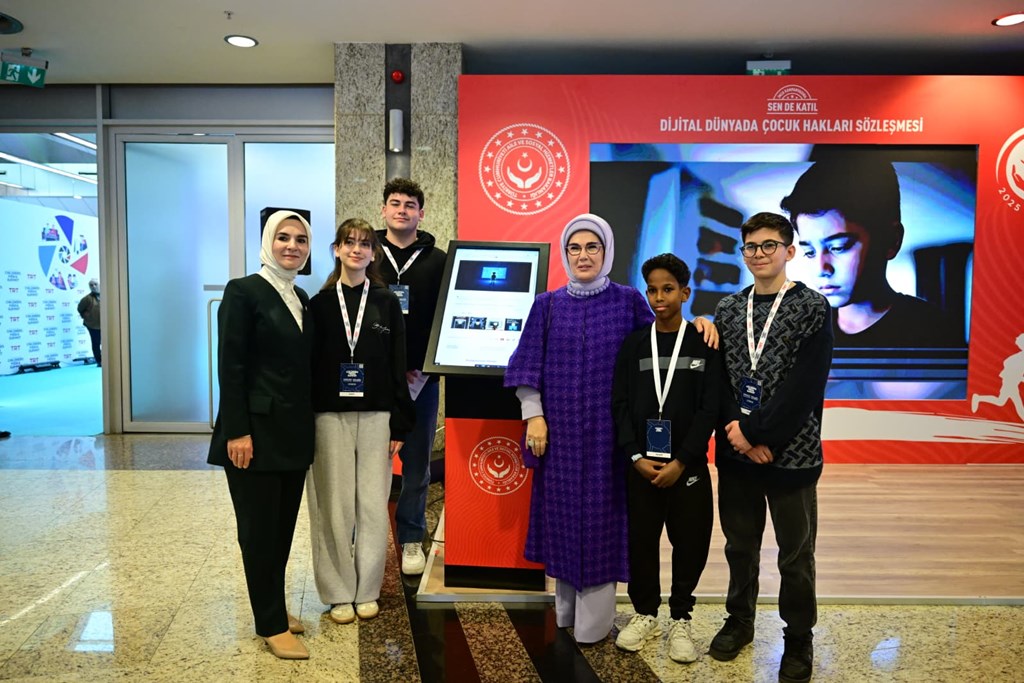 Aile ve Sosyal Hizmetler Bakanlığından, dijital dünyada çocukların korunması için uluslararası zirve