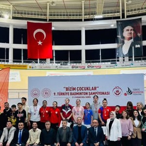 Raketten Gelen Gurur: Türkiye İkinciliği! 🏸🇹🇷 - fotoğraf 1