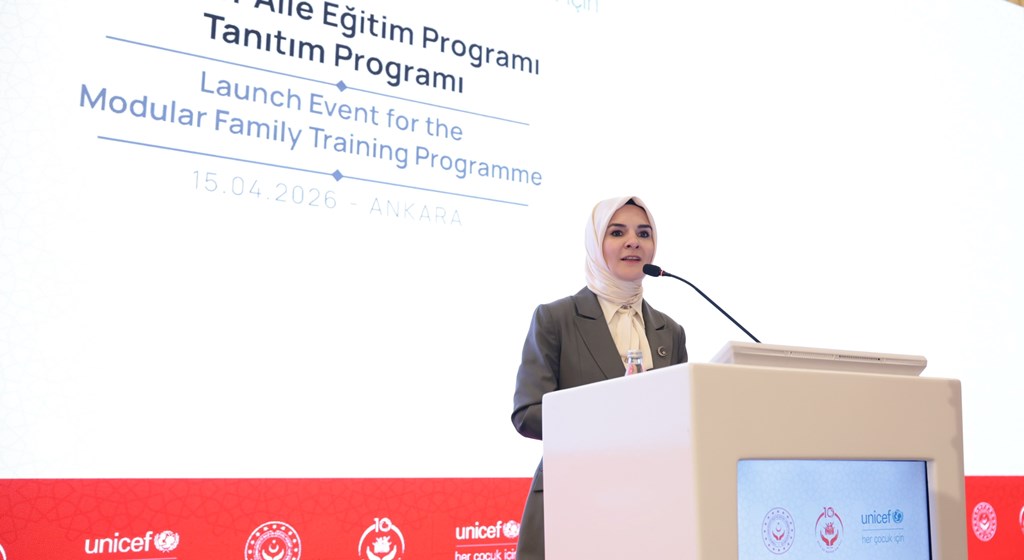 Bakanımız Mahinur Özdemir Göktaş "Modüler Aile Eğitim Programı Tanıtım Töreni"nde konuştu
