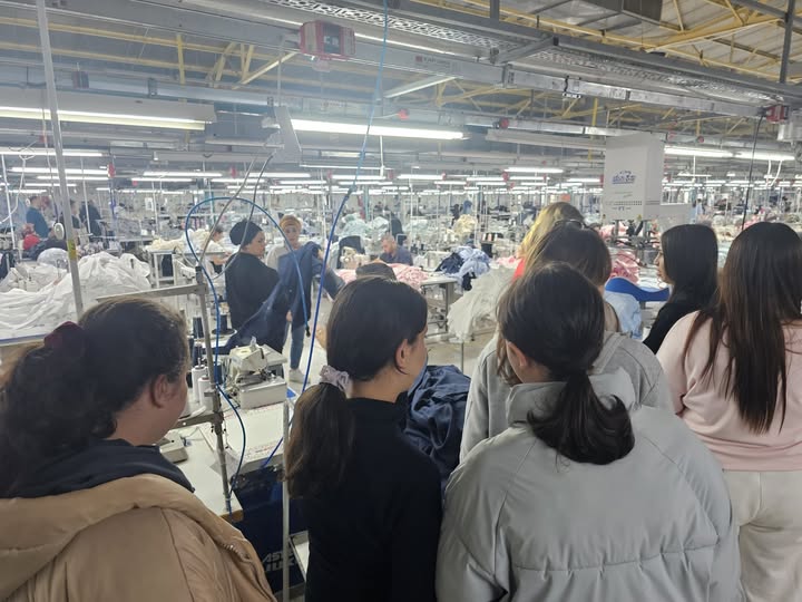 Rol model çalışmaları kapsamında ilimizde faaliyet gösteren Bilsar Tekstil Fabrikasını ziyaret ettik