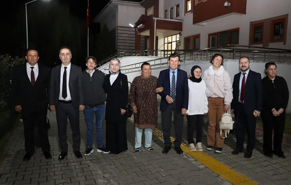 Devrek Engelsiz Yaşam Bakım Rehabilitasyon ve Aile Danışma Merkezi Müdürlüğünde iftar programı düzenlenmiştir.