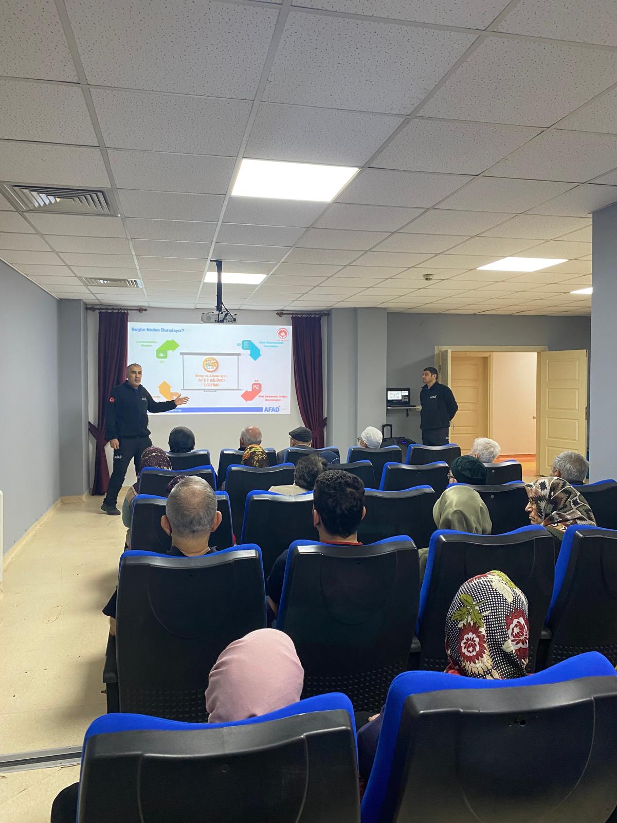 Huzurevi Sakinlerimize Yönelik Afet Bilinci Eğitimi Gerçekleştirildi.
